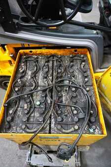 Sähkö - 4 pyör 2021  Jungheinrich EFG 320 (4)