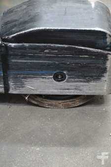 Retraky 2019  Toyota RRE 140 H (6)