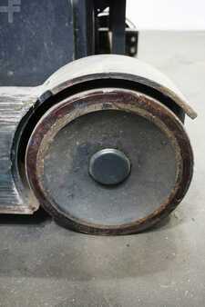 Työntömastotrukki 2015  Linde R 14 HD - 01 (6)