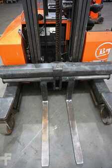 Reach Trucks 2009  BT FRE 270 (5)