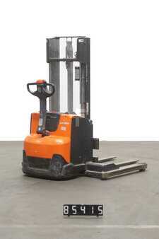 Ruční vysokozdvižný vozík 2019  BT SWE 120 S Li-Ion (2)