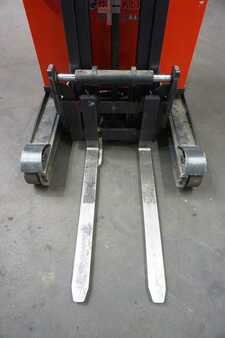 Schubmaststapler 2015  Linde R 16 HD-01 (5)