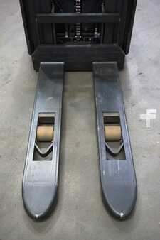 Stacker pedestre 2018  BT SWE 120 (5)