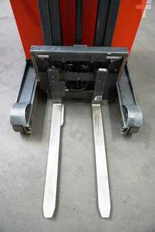Carretilla retráctil 2017  Linde R 14 HD-01 (5)