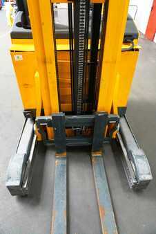Reach Truck 2015  Jungheinrich ETV 216 (5)