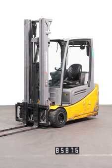 Electric - 3 wheels 2016  Jungheinrich EFG 220 (1)