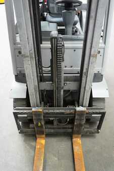 Treibgasstapler 2021  Jungheinrich TFG 316s (5)