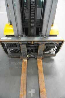 Treibgasstapler 2018  Jungheinrich TFG 435s (5)