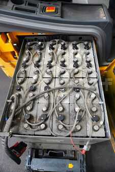 Carrelli elettrici 3 ruote 2019  Jungheinrich EFG 218 (4)