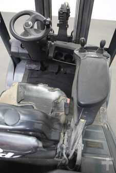 Carretilla elevadora GLP 2018  Linde H 30 T-02 (3)