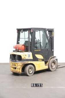 LPG Forklifts 2014  Yale GLP30VX (2)