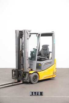 3-wiel elektrische heftrucks 2016  Jungheinrich EFG 215 (1)