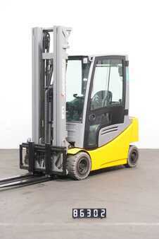 Elektro 4 Rad 2018  Jungheinrich EFG 320 (1)