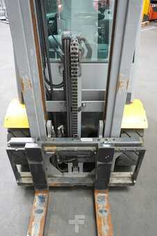 Empilhador a gás 2019  Jungheinrich TFG 430s (5)