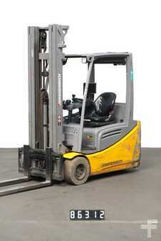 Sähkö - 3 pyör 2019  Jungheinrich EFG 218 (1)