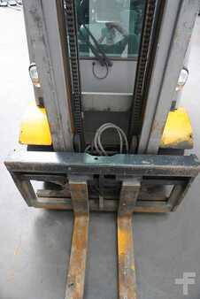 Empilhador diesel 2019  Jungheinrich DFG 550s (5)