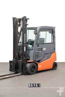 Sähkö - 4 pyör 2019  Toyota 8FBMT35 (1)