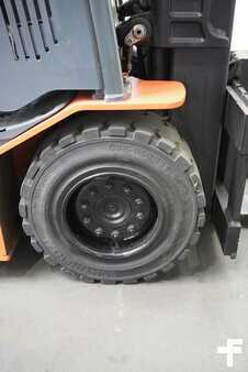 Sähkö - 4 pyör 2019  Toyota 8FBMT35 (6)