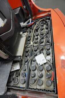 Chariots électriques à 4 roues 2010  MKF CS22E (4)