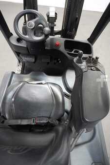 3-wiel elektrische heftrucks 2020  Linde E 16 H-02 (3)