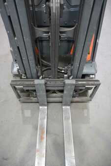 3-wiel elektrische heftrucks 2020  Linde E 16 H-02 (5)