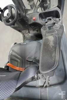 Eléctrico - 4 rodas 2019  Linde E 18 PH-02 (3)