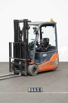 Elektrisk- 3 hjul 2015  Toyota 8FBET20 (1)