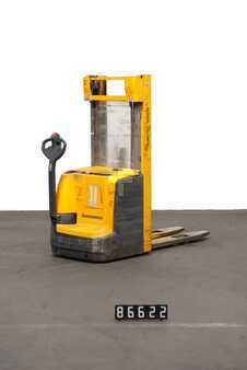 Stoccatori 2015  Jungheinrich EJC 216 (2)