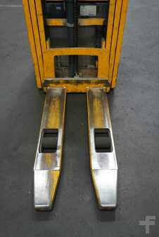 Stoccatori 2015  Jungheinrich EJC 216 (5)