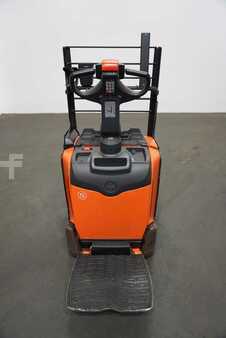 Niederhubwagen 2020  Toyota LPE200 (3)