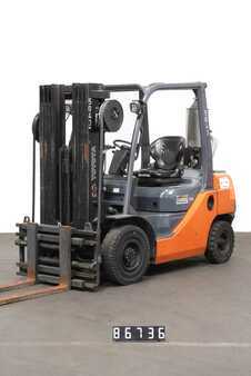 Dieseltrukki 2010  Toyota 02-8FDF25 (1)