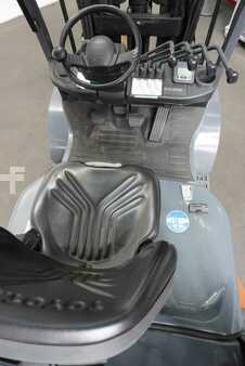 Dieseltrukki 2010  Toyota 02-8FDF25 (3)