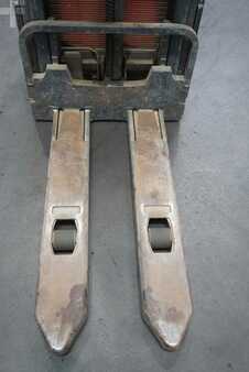 Ruční vysokozdvižný vozík 2006  Linde L 14 AP (5)