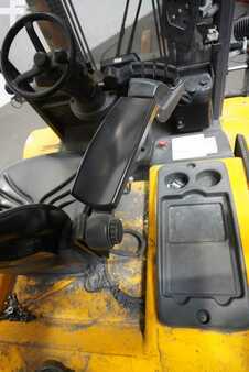 Elektryczne 4-kołowe 2018  Carer R 60 H 2 (3)