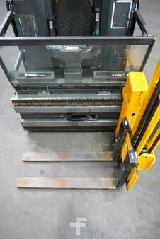 Chariots pour allées étroites 2012  Jungheinrich EKX 515k (5)