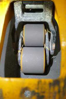 Nízkozdvižný vozík 2019  Jungheinrich EJE C20 (6)