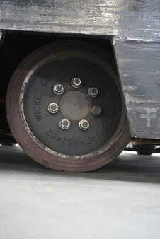 Skyvemast 1997  Jungheinrich ETV Q 25 G560DZ (6)