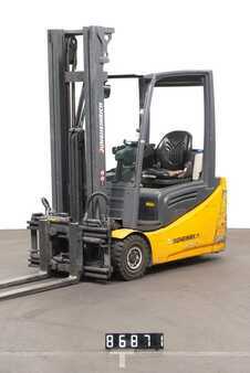 Sähkö - 3 pyör 2014  Jungheinrich EFG 216 (1)