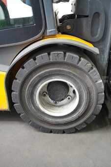 Gázüzemű targoncák 2014  Jungheinrich TFG 430 (6)