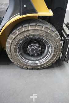 Dieselový VZV 2004  CAT Lift Trucks DP 25 N (6)