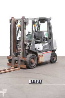 Dieselový VZV 2012  Nissan Y1D2A25Q (1)