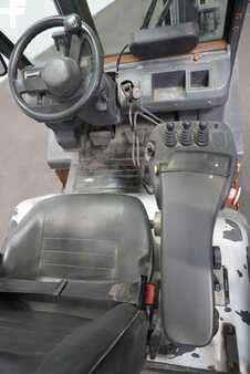 Dieselový VZV 2012  Nissan Y1D2A25Q (3)