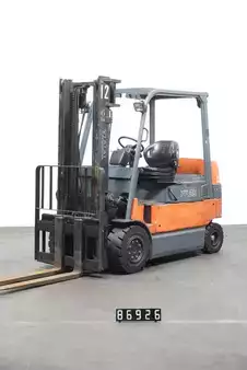 El truck - 4 hjulet 2004  Toyota 7FBMF35 (1)