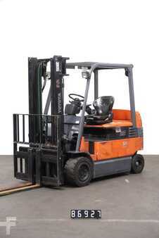 Elektro čtyřkolový VZV 2011  Toyota 7FBMF35 (1)