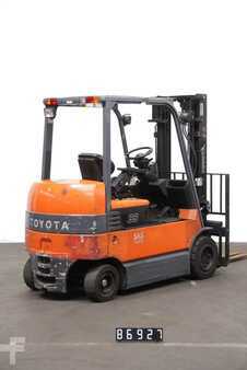 Elektro čtyřkolový VZV 2011  Toyota 7FBMF35 (2)