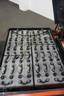 Elektrisk- 4 hjul 2017  Toyota 8FBMT25 (4)