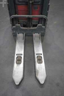 Ruční vysokozdvižný vozík 2013  Linde L 14 (5)