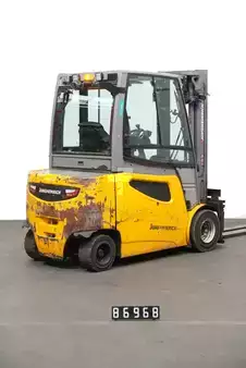 Elektromos 4 kerekű 2020  Jungheinrich EFG S30 (2)