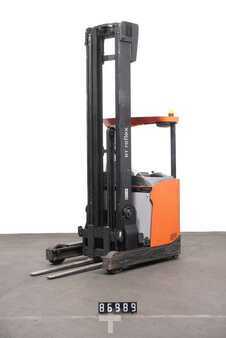 Chariots à mât rétractable 2017  Toyota RRE160H Li-Ion (1)