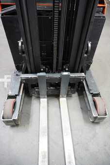 Tolóoszlopos targonca 2017  Toyota RRE160H (5)